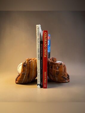 VINTAGE BASEBALL GLOVE AND BALL BOOKENDS – 3 LB 5 OZ